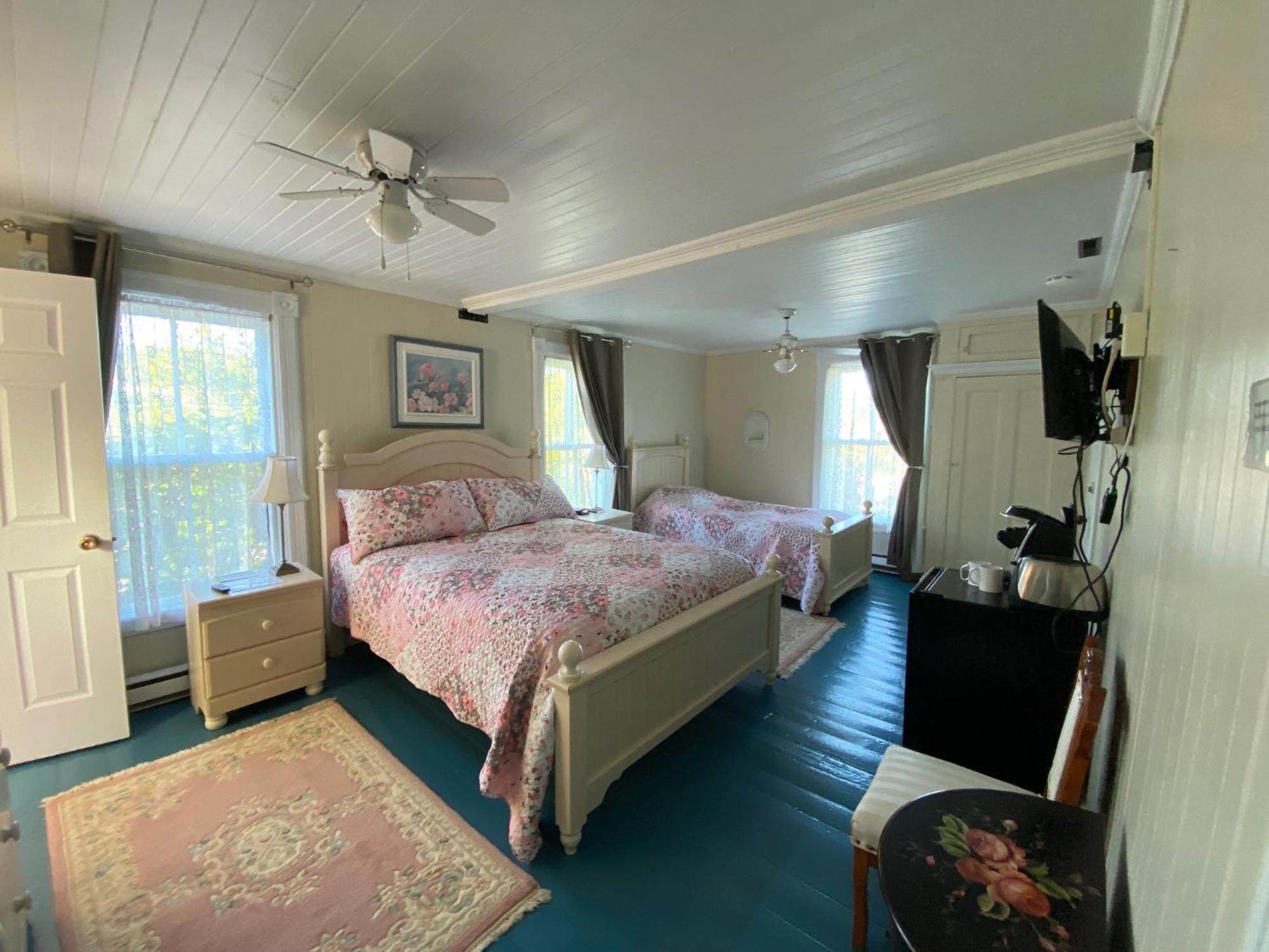 Auberge Maison Gauthier ตาดูซัก ภายนอก รูปภาพ